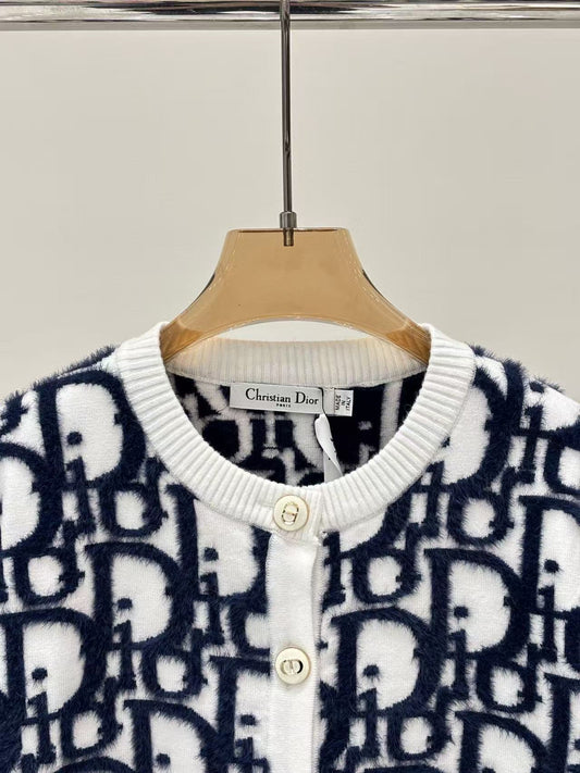 CD NEW knitted cardigan