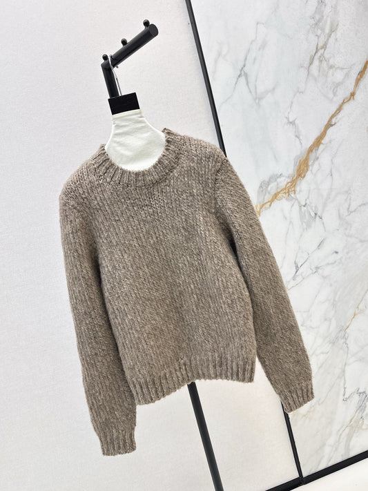 Es NEW wool sweater